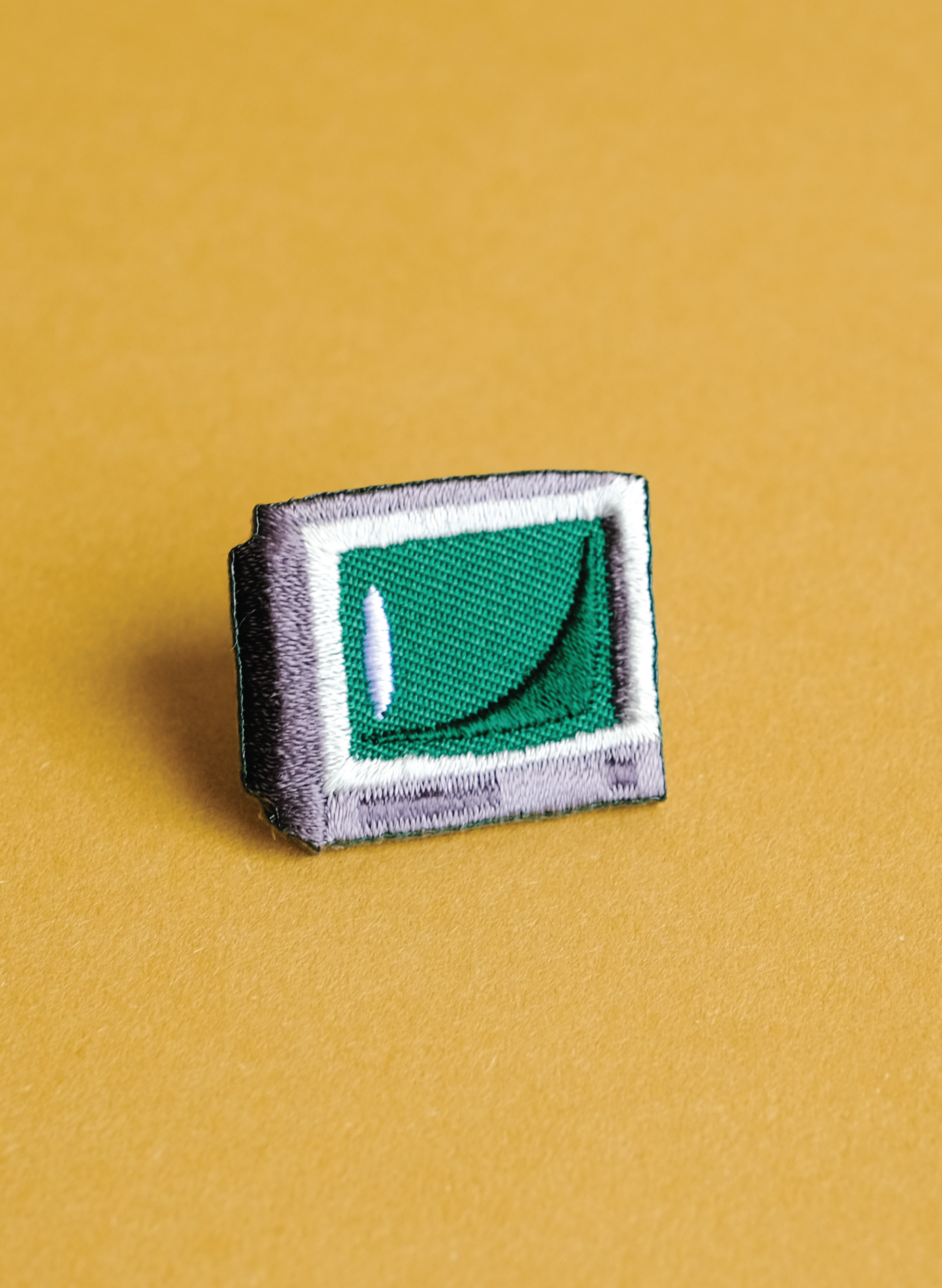 90s TV Embroidered Pin