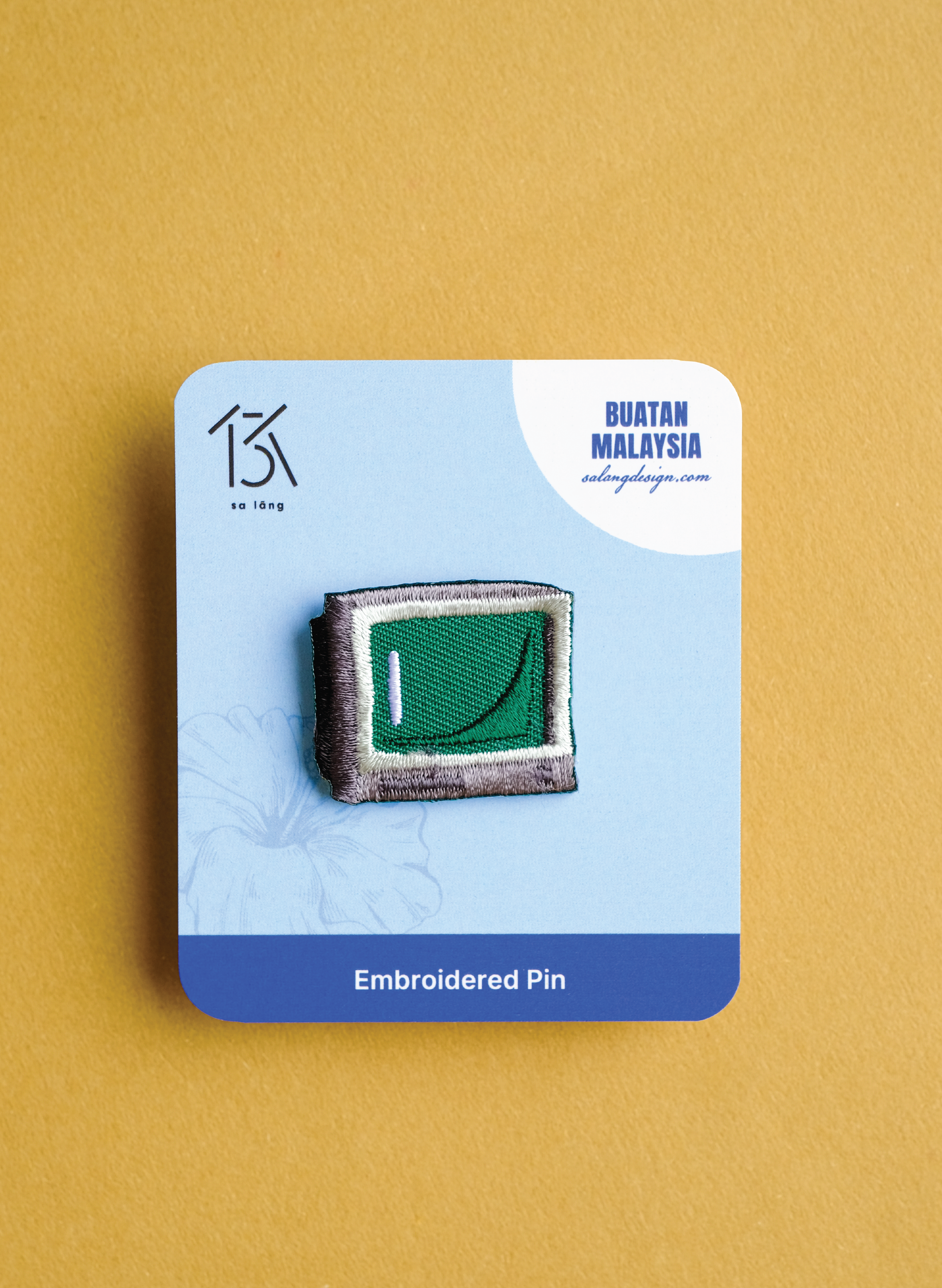 90s TV Embroidered Pin