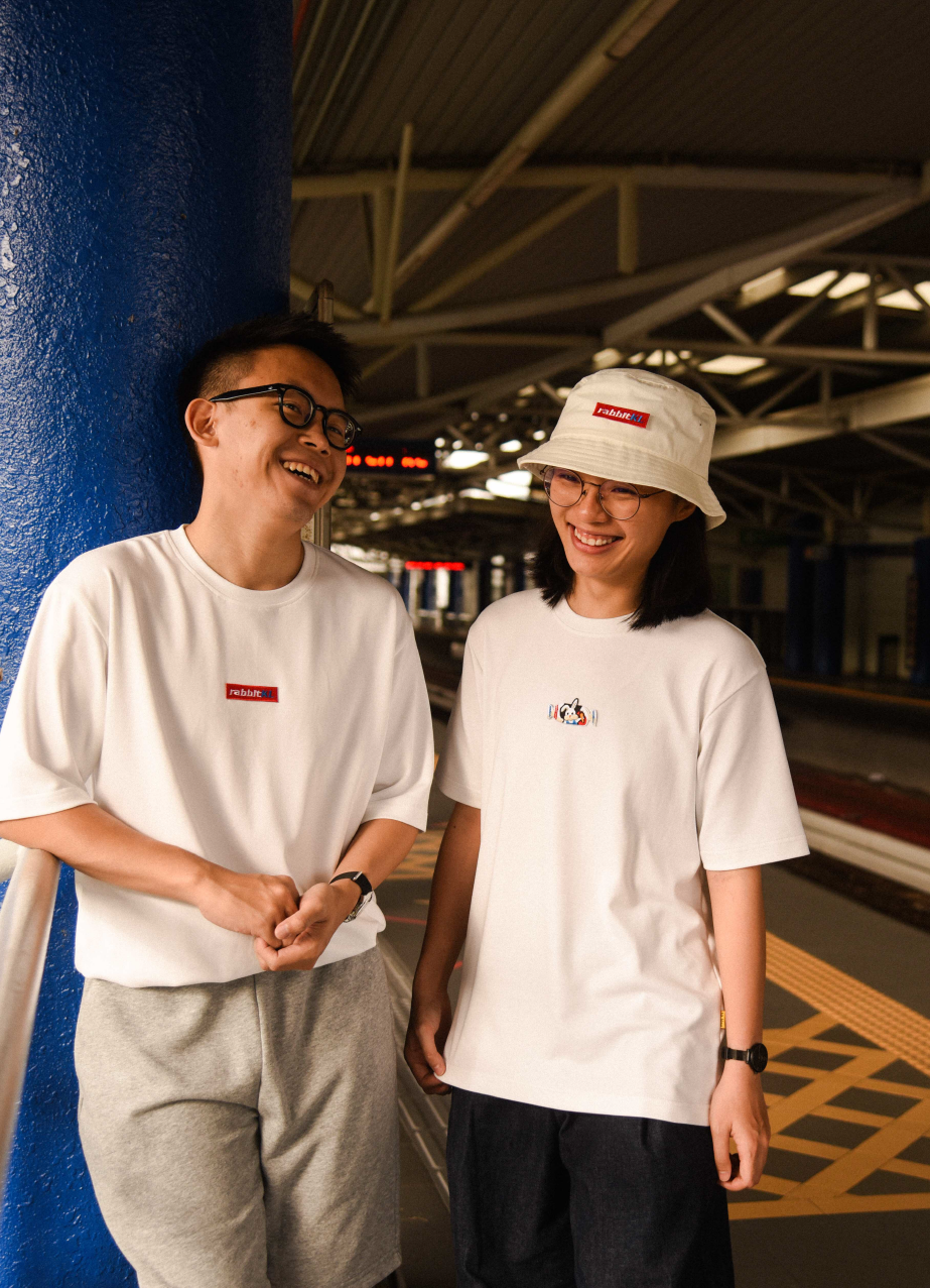 Rabbit Candy Embroidery Tee (WHITE)